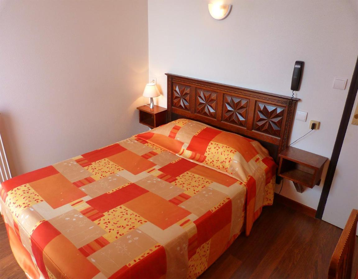 Hotel Les Peyrieres Olemps Екстериор снимка