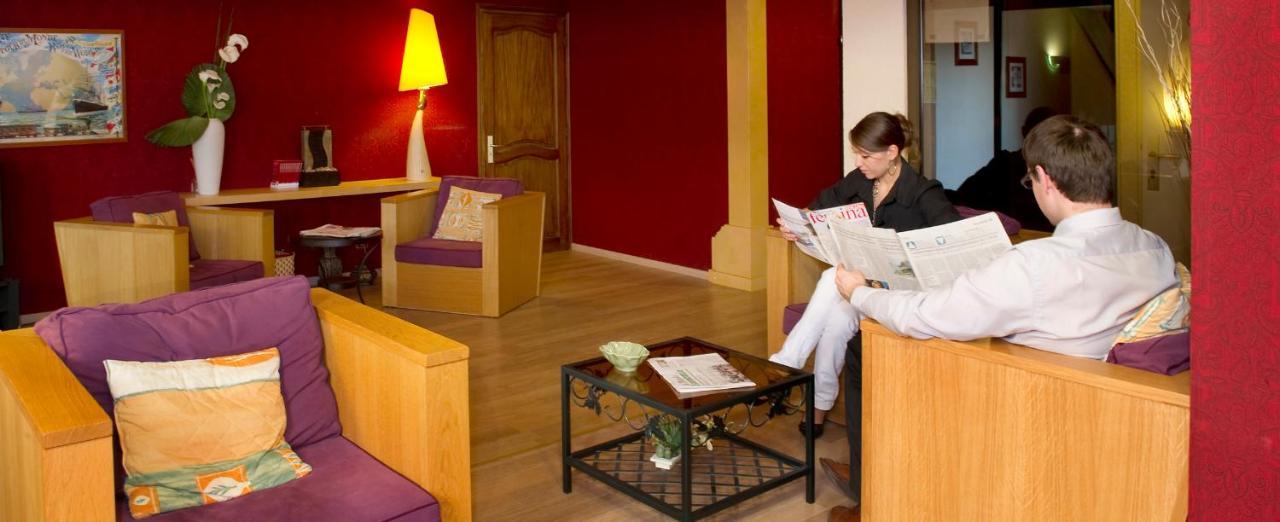 Hotel Les Peyrieres Olemps Екстериор снимка