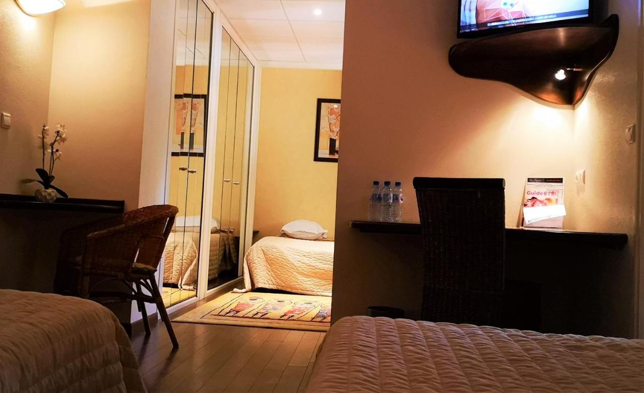 Hotel Les Peyrieres Olemps Екстериор снимка