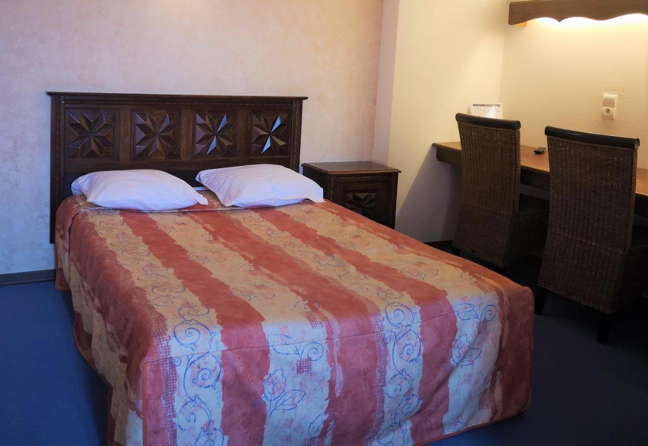 Hotel Les Peyrieres Olemps Екстериор снимка