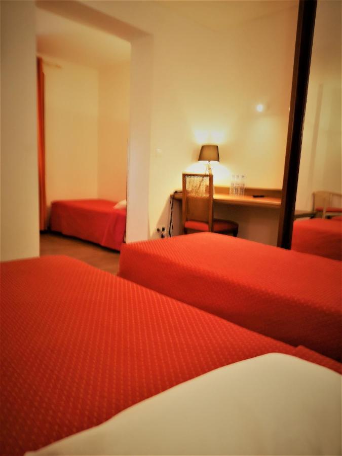 Hotel Les Peyrieres Olemps Екстериор снимка
