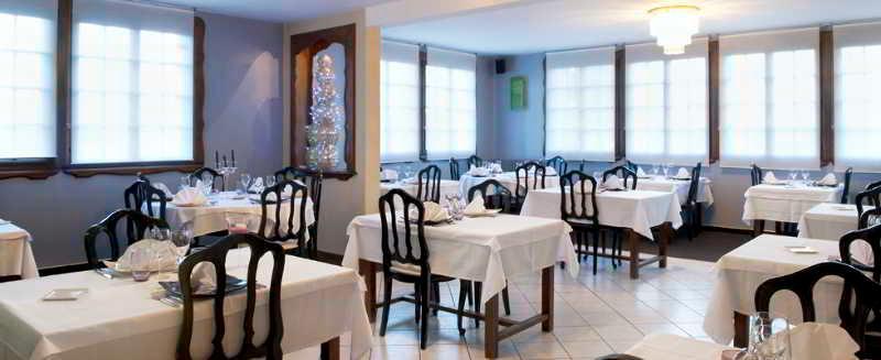 Hotel Les Peyrieres Olemps Екстериор снимка