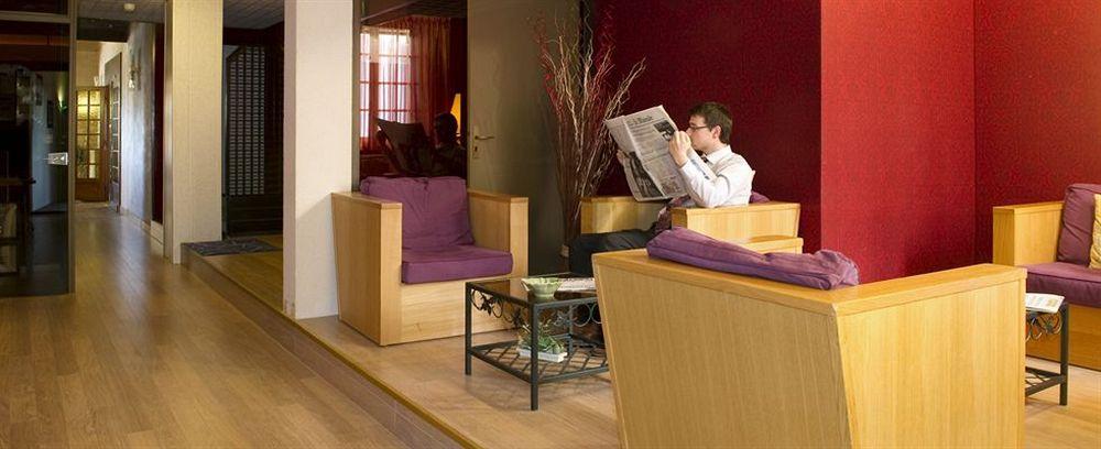 Hotel Les Peyrieres Olemps Екстериор снимка